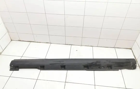 Ford Focus Sill Bm51a10154a