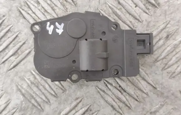 Mercedes-Benz E C207 W207 Intake manifold valve actuator/motor K9749005 EFB330