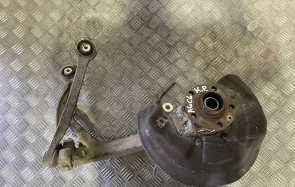 Audi A6 S6 C6 4F Front wheel hub