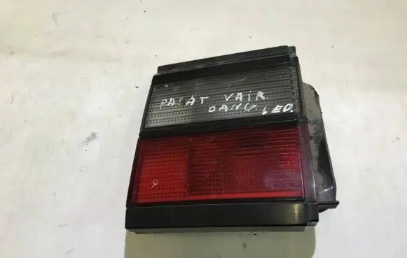 Volkswagen PASSAT B3 Tailgate rear/tail lights 357945107