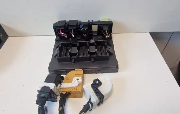 Volkswagen PASSAT B7 Comfort/convenience module 3AA937087F