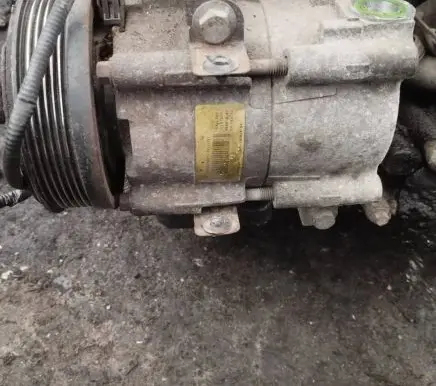 Ford Mondeo Mk III Air conditioning (A/C) compressor (pump) 1s7h19d629ea 1s7h-19d629-ea