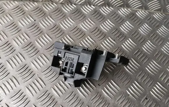 Audi A6 S6 C6 4F Battery relay fuse 4F0915519