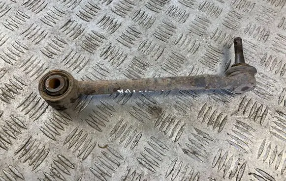 Rear control arm