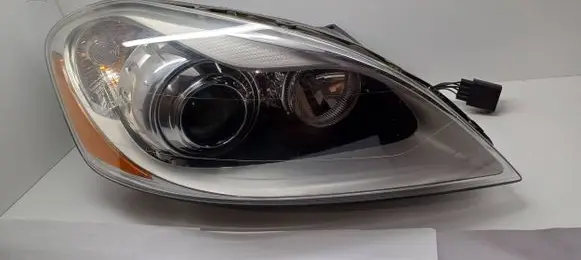 Volvo XC60 Headlight/headlamp 30763136 89902825