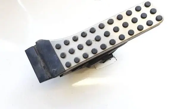 Mercedes-Benz GLC X253 C253 Accelerator throttle pedal A2533000104 050817