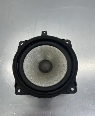 Hyundai Santa Fe Front door speaker 963302W100