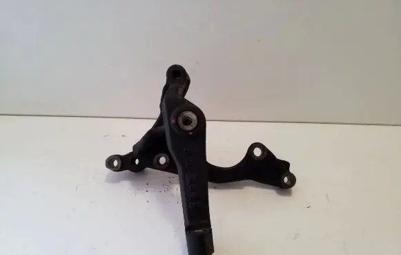 Toyota Hilux (AN120, AN130) Power steering pump mounting bracket 