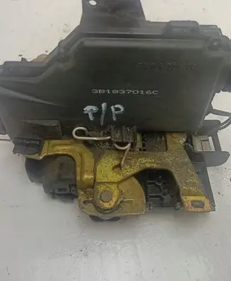Skoda Octavia Mk1 (1U) Front door lock 3B1837016C