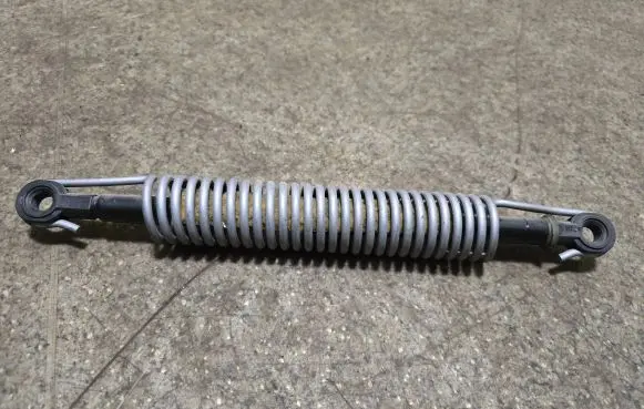 BMW 5 E60 E61 Tailgate/trunk/boot tension spring 7141490