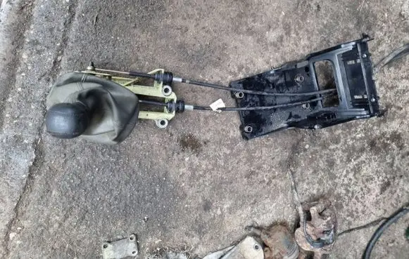 Volvo C70 Gear shifter/selector 53008