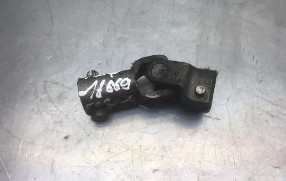 Opel Corsa D Steering column universal joint C739E