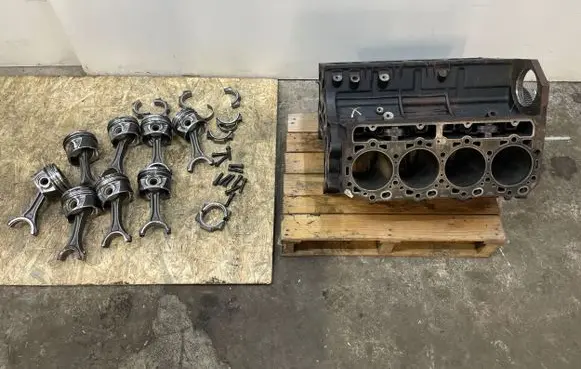 Chevrolet Express Engine block 44102050805 4102050805