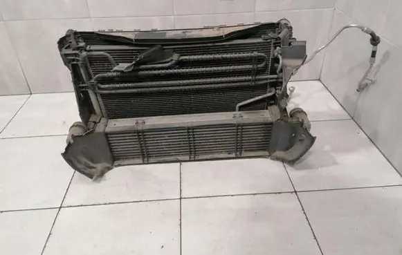 Mercedes-Benz E W212 Radiator set A0995006203 A2045000200