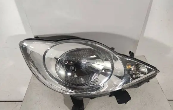 Peugeot 107 Headlight/headlamp 811100H030 89033104