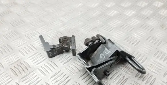 Volkswagen Touran II Rear door hinge set 1T0833412C