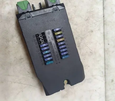 Mercedes-Benz Sprinter W901 W902 W903 W904 Fuse module 0005400650 08501002