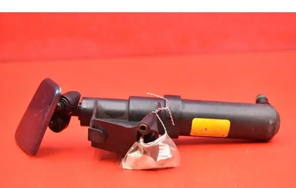 Volvo V50 Windshield washer spray nozzle 1300390109