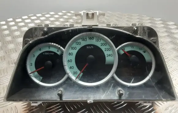Toyota Corolla Verso AR10 Speedometer (instrument cluster) 838000F091
