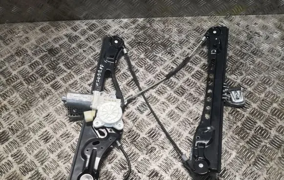 Mercedes-Benz E W211 Front door window regulator with motor A2117200246 2117200246