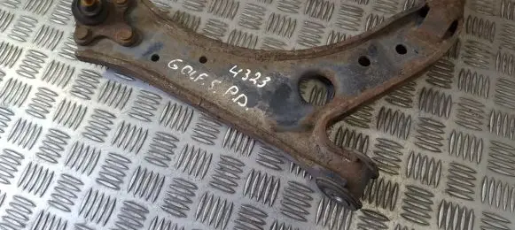 Volkswagen Golf V Front lower control arm/wishbone 