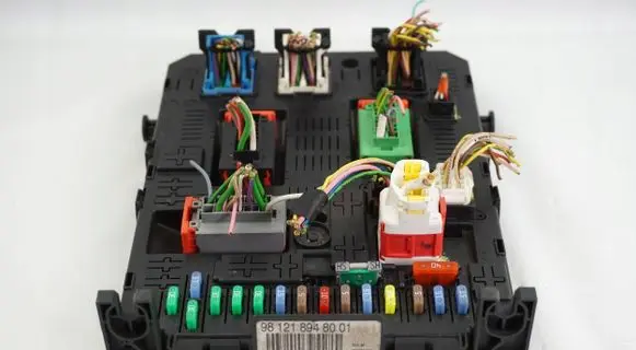 Peugeot Partner Door central lock control unit/module 981218948001