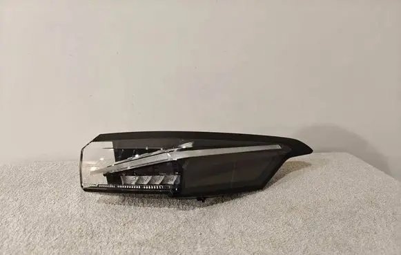 Peugeot 308 Rear/tail lights 983529938 00154400