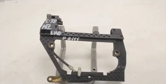 BMW 7 E38 Rear door exterior handle/bracket 