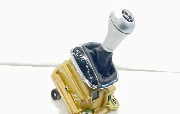 Mercedes-Benz CLC CL203 Gear shifter/selector A2032678524