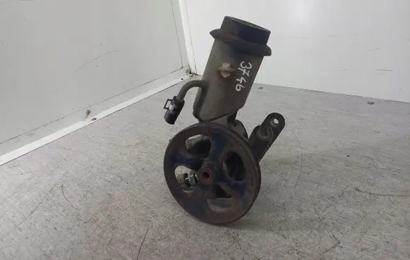 Toyota Yaris Verso Power steering pump 