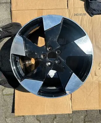 Volvo EX30 R18 alloy rim 80000286 AP2145