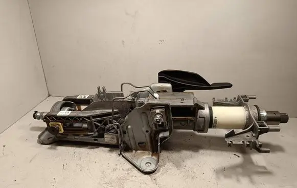 BMW 5 F10 F11 Steering wheel axle 6795345