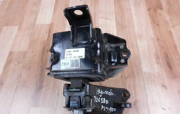 Hyundai Tucson TL Gearbox mounting bracket 21830D3100 431202D000