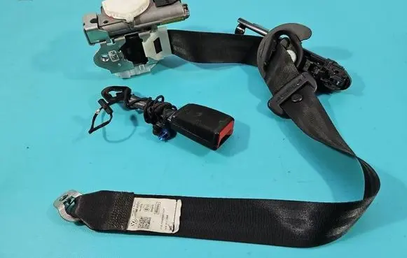 Volkswagen Jetta VI Front seatbelt 5C6857706B IMPRK1595012