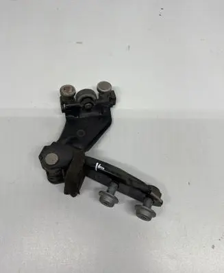 Volkswagen Caddy Sliding door middle roller runner 2K0843335A