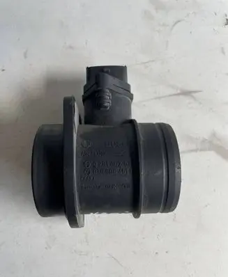 Volkswagen Caddy Mass air flow meter 038906461B 0281002531