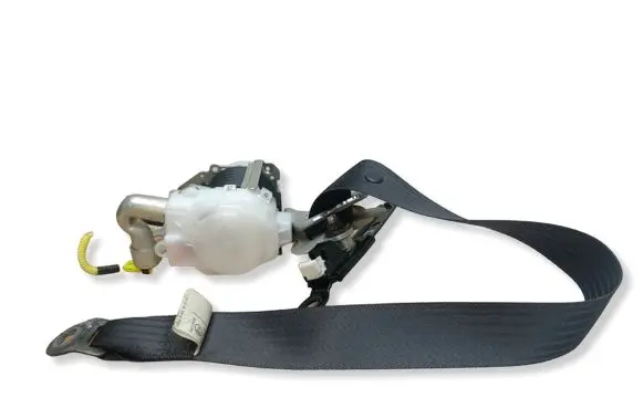 Lexus IS 220D-250-350 Front seatbelt 7M7750P
