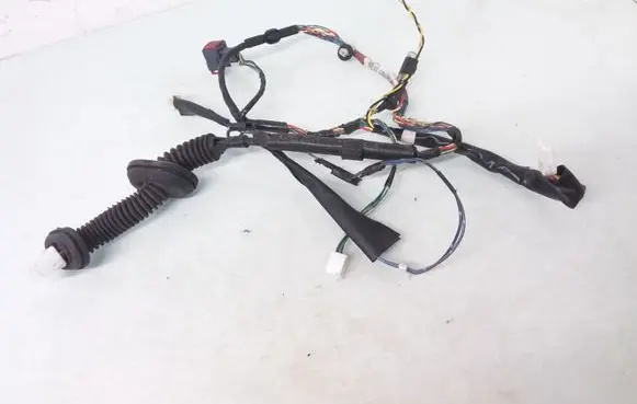 Toyota Avensis T250 Rear door wiring loom 8215305210