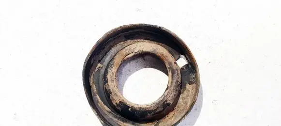 Ford Focus Front coil spring rubber mount 4M515599AA