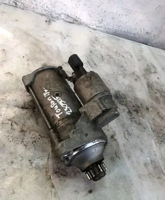 Volkswagen Touran III Starter motor 02e911022c