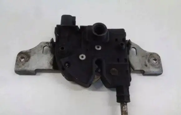 Ford Mondeo Mk III Engine bonnet/hood lock/catch