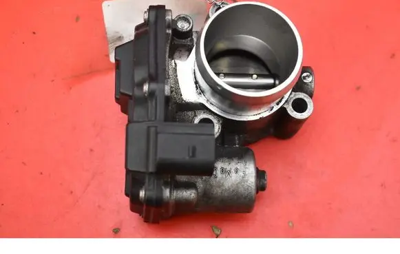 Ford Focus Throttle body valve CM5G-9F991-FA