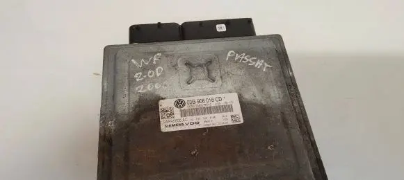 Volkswagen PASSAT B6 Engine control unit/module 03G906018CD 5WP45600AC