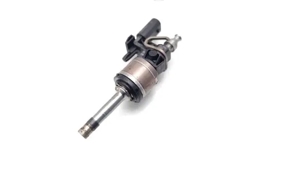 Skoda Kamiq Fuel injector 05C036E