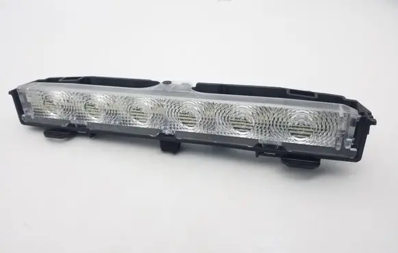 Volkswagen Jetta VI Third/center stoplight 6RU945087A