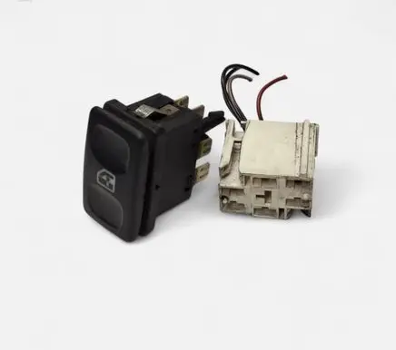 Land Rover Discovery Electric window control switch AMR2496