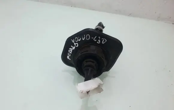 Volvo C30 Clutch master cylinder KG19300