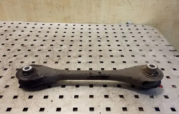 Volkswagen PASSAT B8 Rear upper control arm/wishbone 5Q0501529C