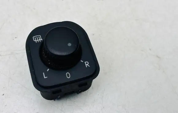 Volkswagen Golf Plus Wing mirror switch 1K0959565L