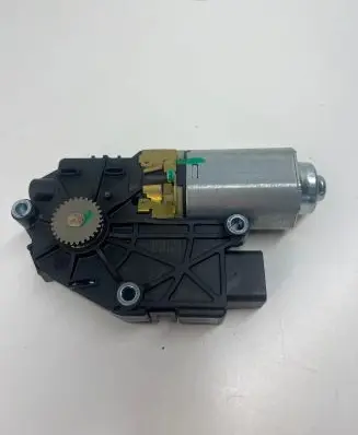 Hyundai Tucson IV NX4 Sunroof motor/actuator 81679n7000